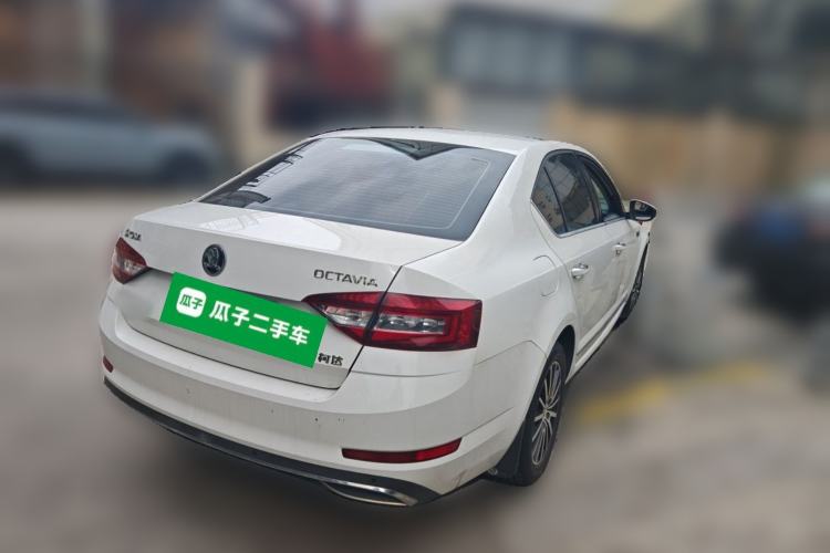 Used Skoda Octavia 2018 TSI230 DSG Luxury Edition Rear Right 45 Deg