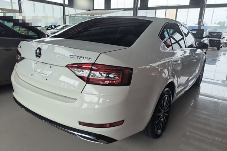 Used Skoda Octavia 2018 TSI230 DSG Luxury Edition Rear Right 45 Deg