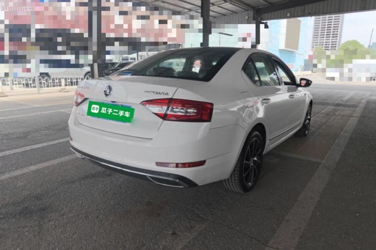 Used Skoda Octavia 2018 TSI280 DSG Flagship Edition Rear Right 45 Deg