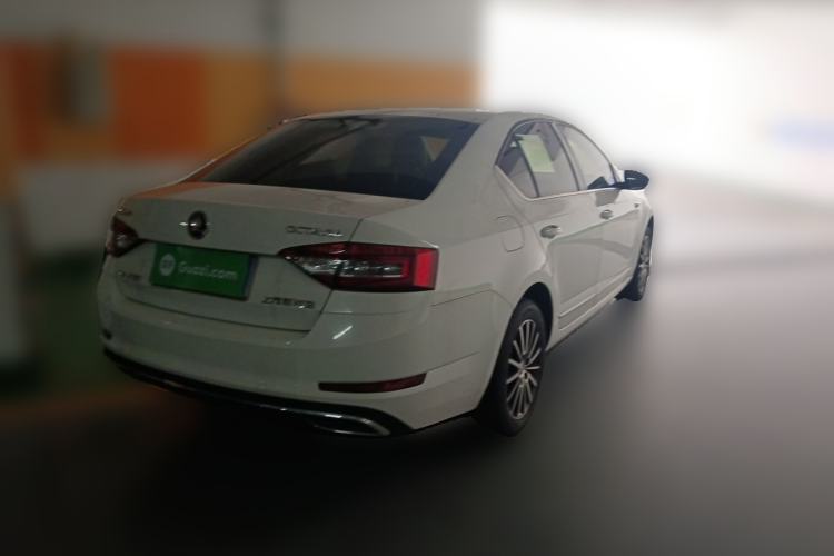 Used Skoda Octavia 2018 TSI230 DSG Luxury Edition Rear Right 45 Deg