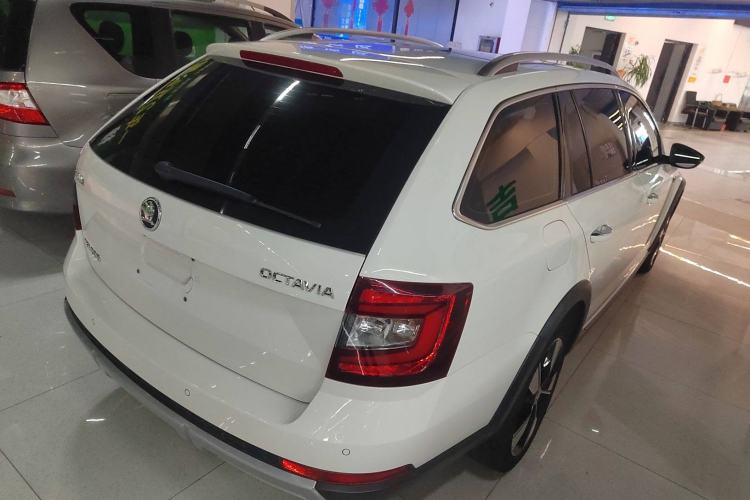 Used Skoda Octavia 2018 Station Wagon TSI280 DSG Flagship Edition Rear Right 45 Deg