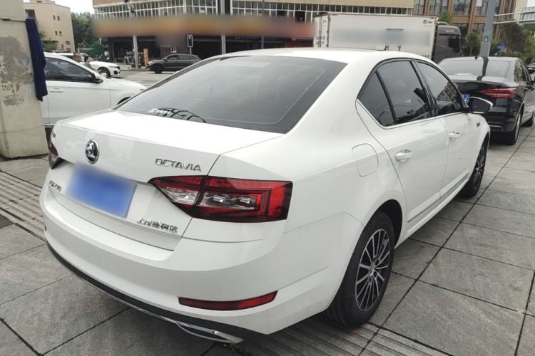 Used Skoda Octavia 2018 TSI230 DSG Luxury Edition Rear Right 45 Deg