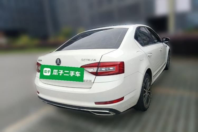 Used Skoda Octavia 2018 TSI230 DSG Luxury Edition Rear Right 45 Deg