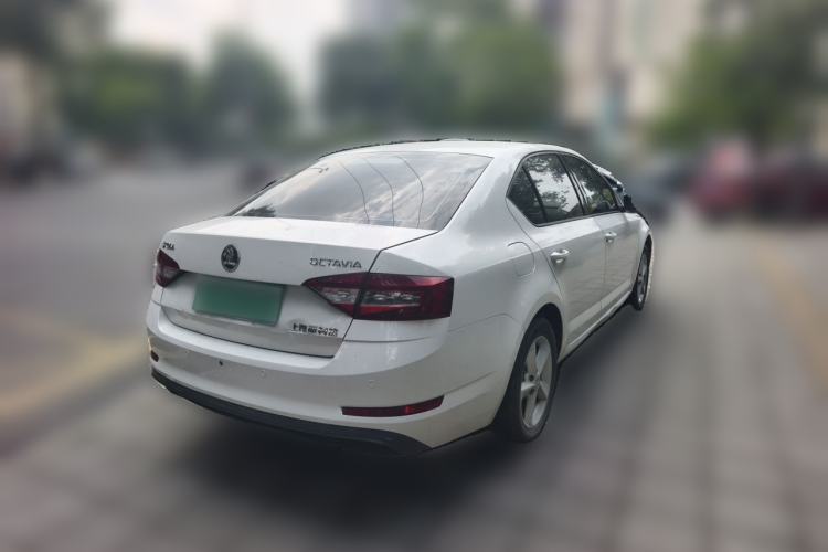 Used Skoda Octavia 2018 1.6L Manual Standard Edition Rear Right 45 Deg