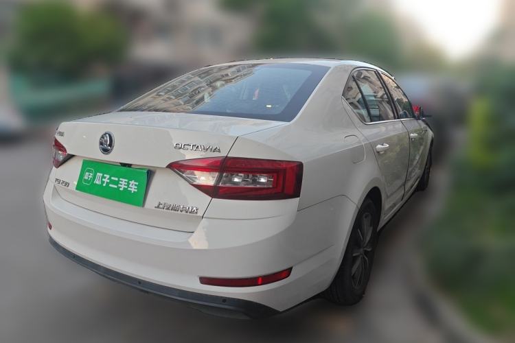 Used Skoda Octavia 2018 TSI230 DSG Comfort Edition Rear Right 45 Deg