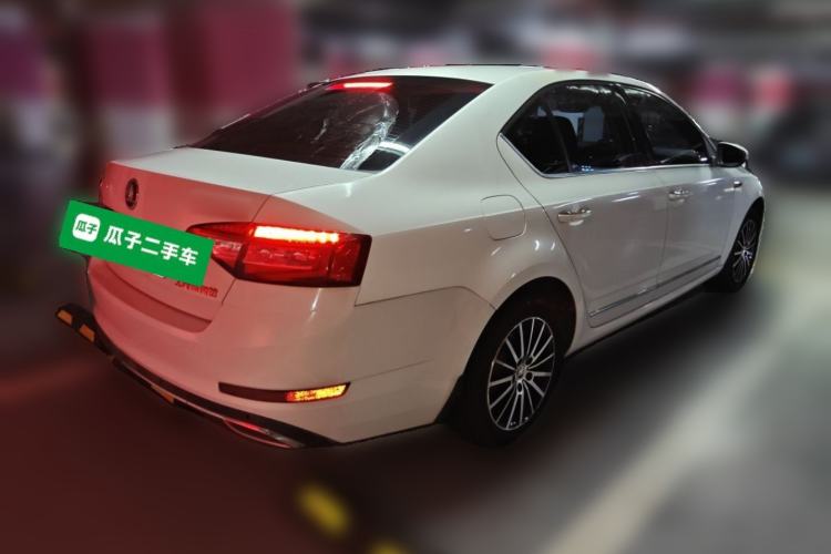 Used Skoda Octavia 2018 TSI230 DSG Luxury Edition Rear Right 45 Deg