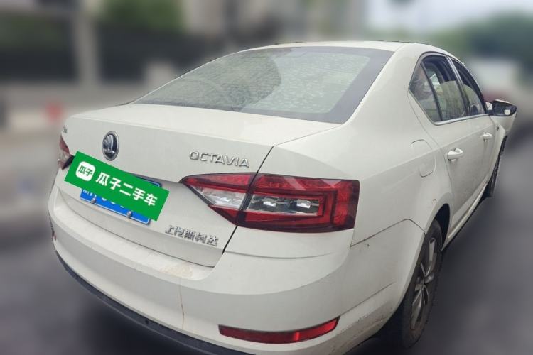 Used Skoda Octavia 2018 1.6L Automatic Comfort Edition Rear Right 45 Deg