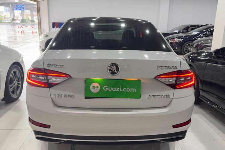Used Skoda Octavia 2018 TSI280 DSG Luxury Edition Rear