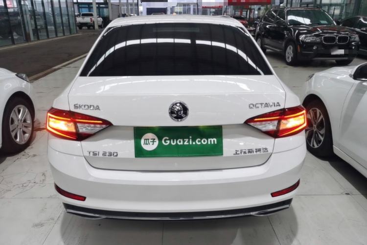 Used Skoda Octavia 2018 TSI230 DSG Luxury Edition Rear