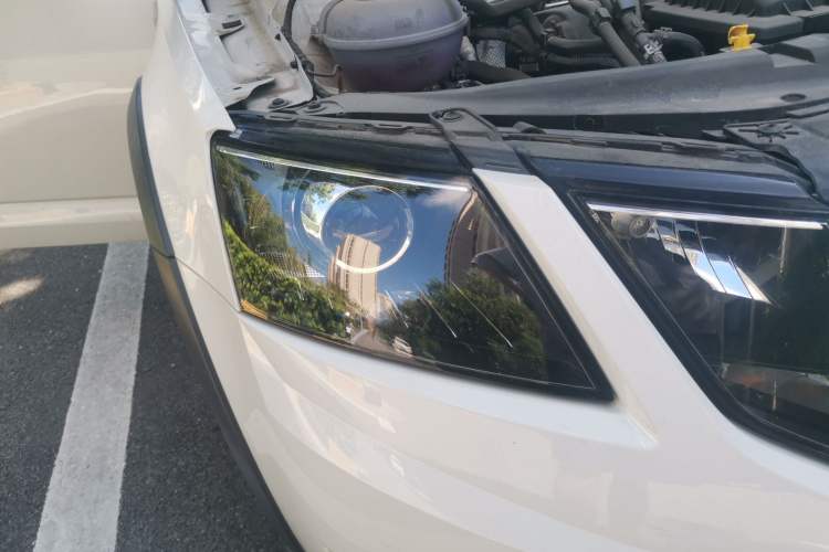 Used Skoda Octavia 2018 Station Wagon TSI230 DSG Luxury Edition Right Front Headlight
