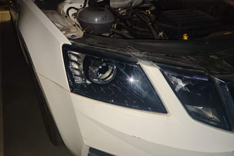 Used Skoda Octavia 2018 TSI230 DSG Comfort Edition Right Front Headlight