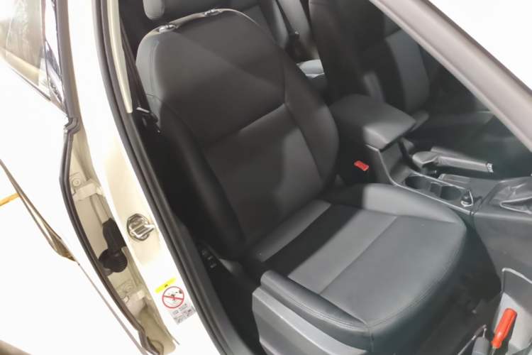 Used Skoda Octavia 2018 Station Wagon TSI230 DSG Comfort Edition Right Front Seat