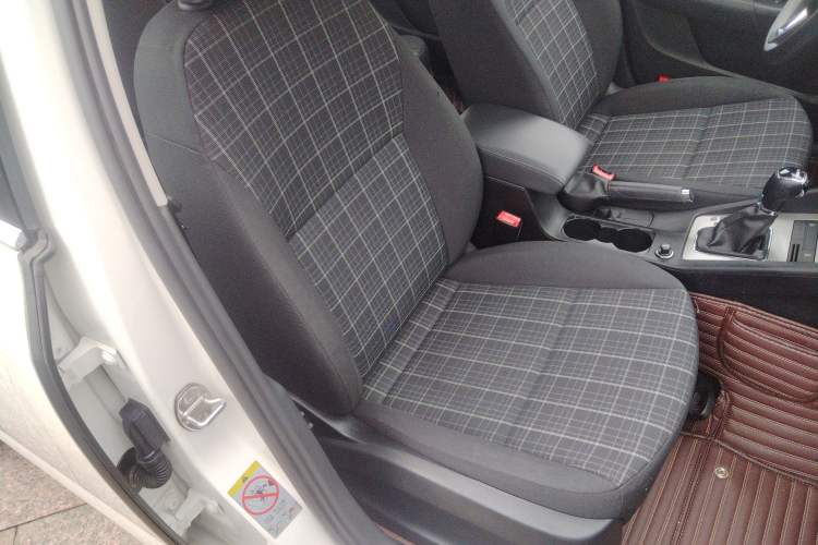 Used Skoda Octavia 2018 1.6L Automatic Comfort Edition Right Front Seat