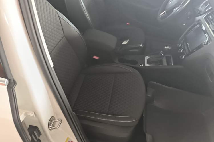 Used Skoda Octavia 2018 TSI230 DSG Luxury Edition Right Front Seat