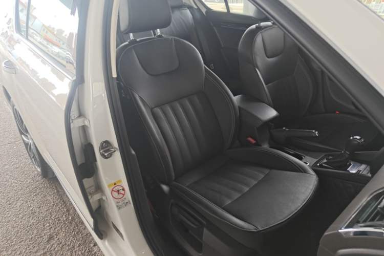 Used Skoda Octavia 2018 TSI280 DSG Flagship Edition Right Front Seat