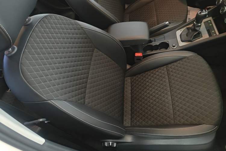 Used Skoda Octavia 2018 TSI230 DSG Luxury Edition Right Front Seat
