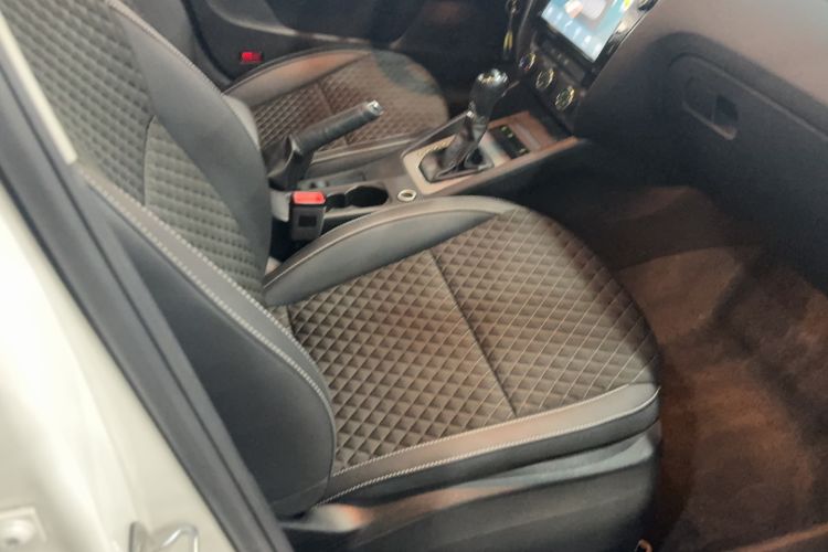Used Skoda Octavia 2018 TSI280 DSG Luxury Edition Right Front Seat