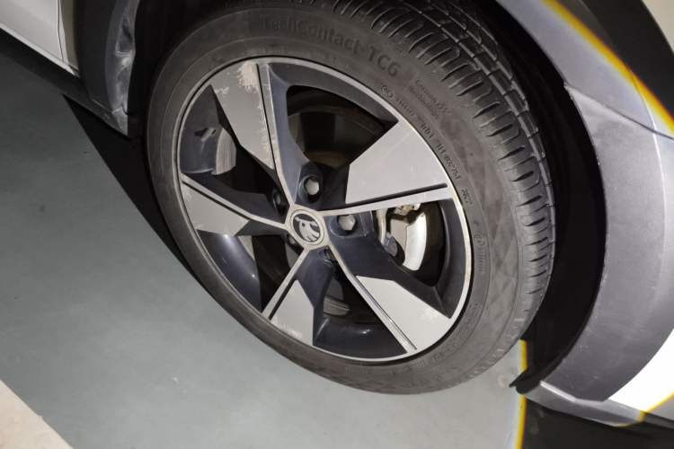 Used Skoda Octavia 2018 Station Wagon TSI280 DSG Luxury Edition Right Front Wheel Hub
