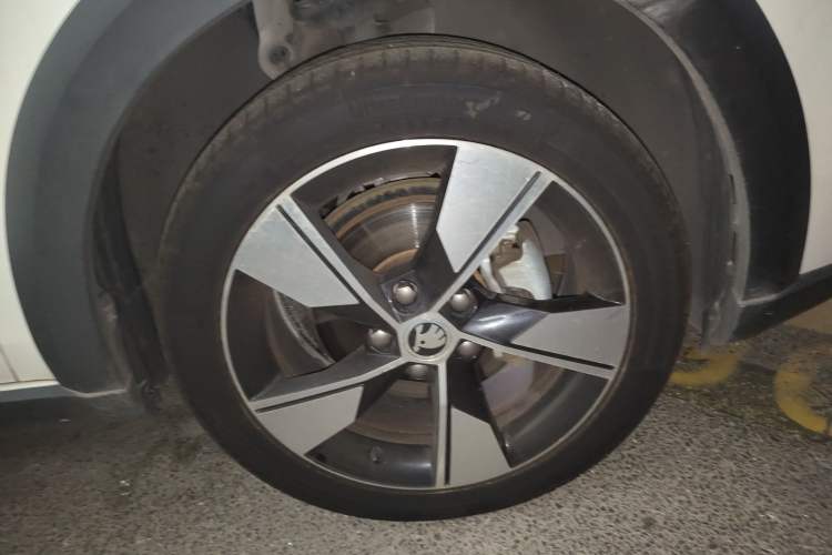 Used Skoda Octavia 2018 Station Wagon TSI280 DSG Flagship Edition Right Front Wheel Hub