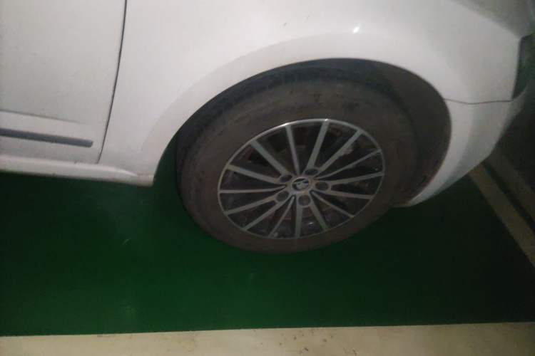 Used Skoda Octavia 2018 TSI230 DSG Luxury Edition Right Front Wheel Hub