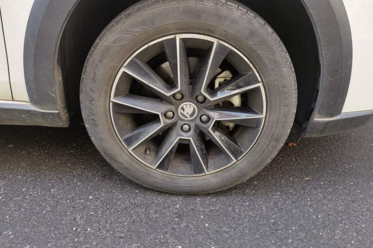 Used Skoda Octavia 2018 Station Wagon TSI230 DSG Luxury Edition Right Front Wheel Hub