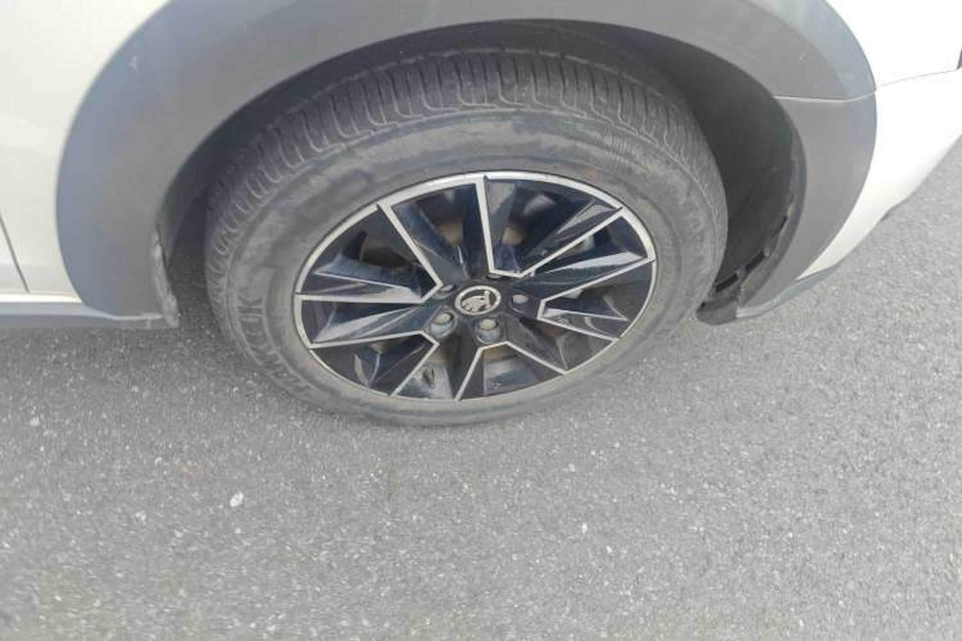 Used Skoda Octavia 2018 Station Wagon TSI230 DSG Luxury Edition Right Front Wheel Hub