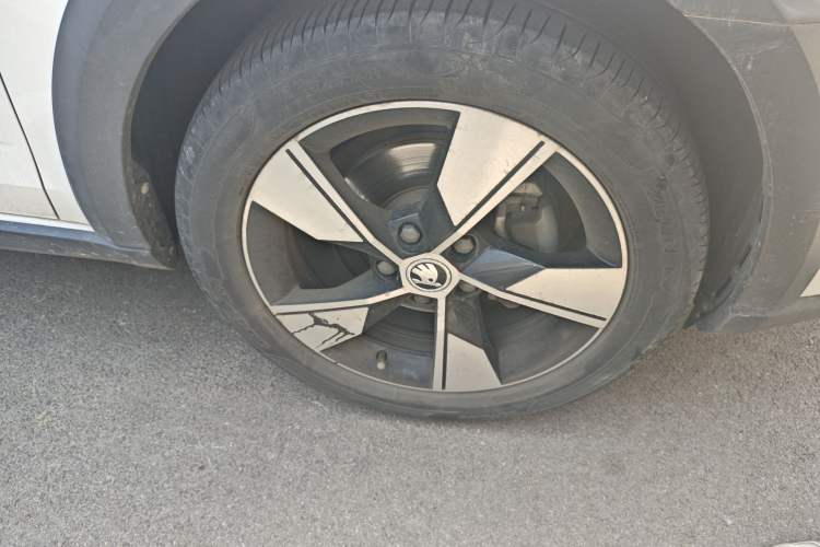 Used Skoda Octavia 2018 Station Wagon TSI280 DSG Luxury Edition Right Front Wheel Hub