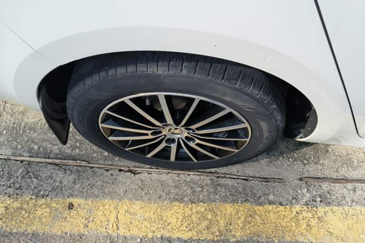 Used Skoda Octavia 2018 TSI230 DSG Luxury Edition Right Rear Wheel Hub