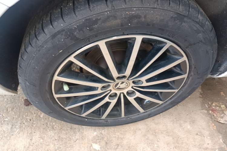 Used Skoda Octavia 2018 TSI230 DSG Luxury Edition Right Rear Wheel Hub