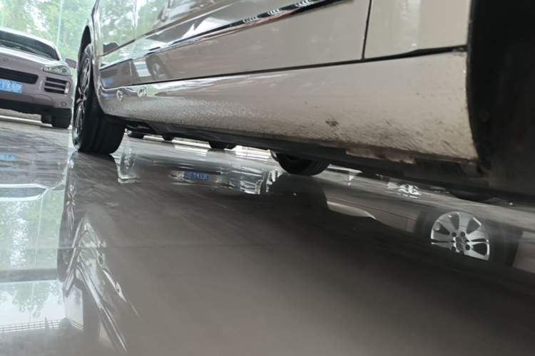 Used Skoda Octavia 2018 TSI230 DSG Luxury Edition Right Side Sill