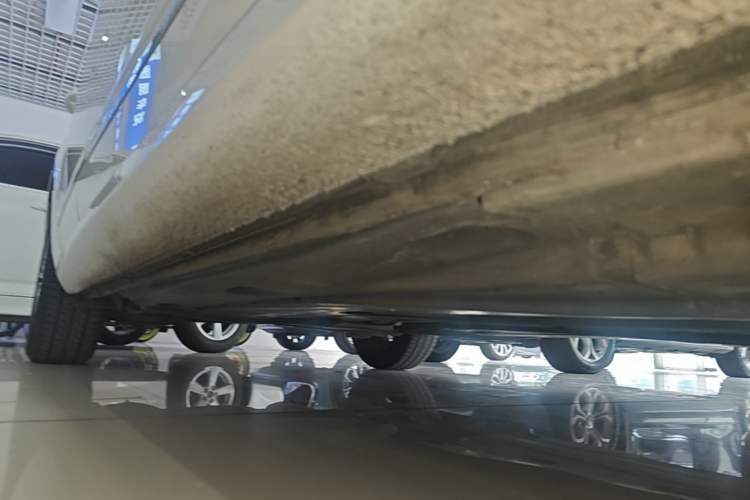 Used Skoda Octavia 2018 TSI230 DSG Luxury Edition Right Side Sill