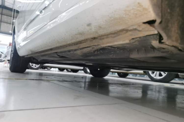 Used Skoda Octavia 2018 TSI230 DSG Luxury Edition Right Side Sill