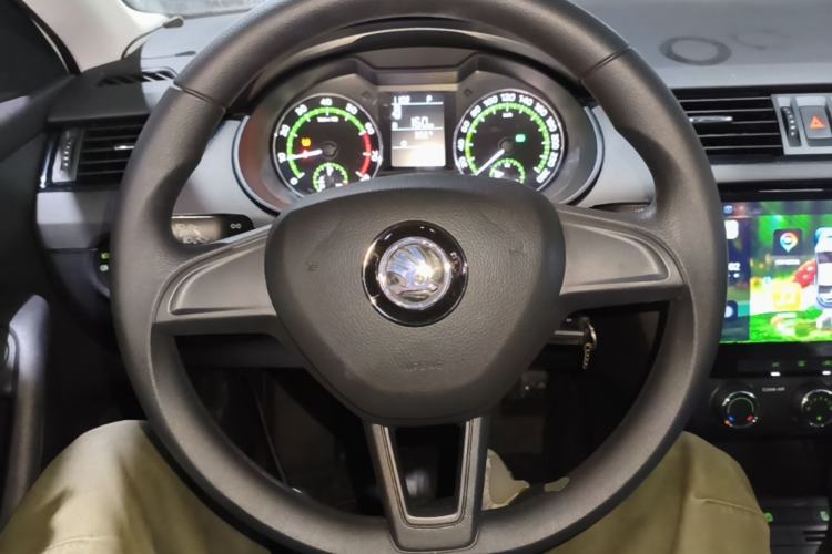Used Skoda Octavia 2018 Station Wagon TSI230 DSG Comfort Edition Steering Wheel