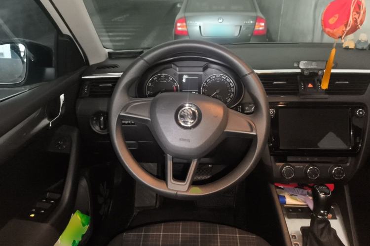 Used Skoda Octavia 2018 Station Wagon TSI230 DSG Comfort Edition Steering Wheel