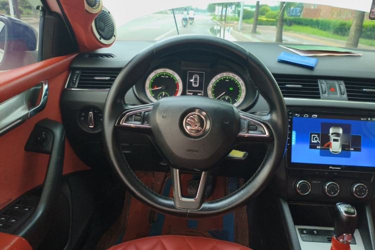 Used Skoda Octavia 2018 TSI230 DSG Luxury Edition Steering Wheel