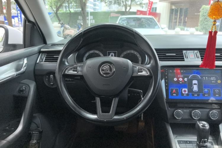 Used Skoda Octavia 2018 TSI230 DSG Luxury Edition Steering Wheel