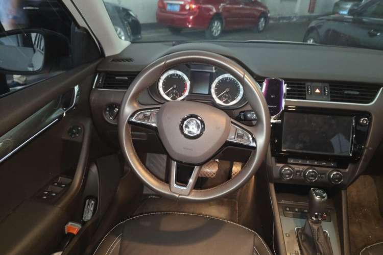 Used Skoda Octavia 2018 Station Wagon TSI280 DSG Flagship Edition Steering Wheel