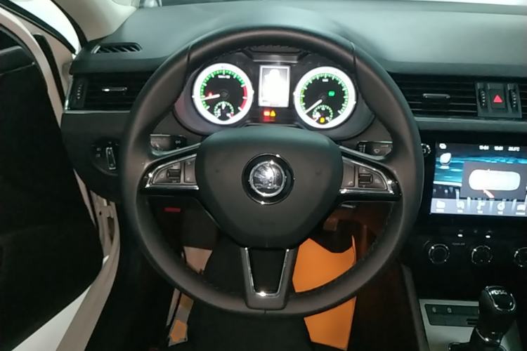 Used Skoda Octavia 2018 TSI230 DSG Luxury Edition Steering Wheel