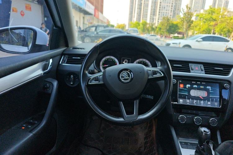 Used Skoda Octavia 2018 TSI230 DSG Luxury Edition Steering Wheel