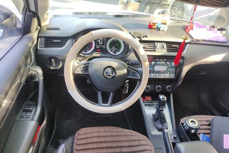 Used Skoda Octavia 2018 Station Wagon TSI280 DSG Luxury Edition Steering Wheel