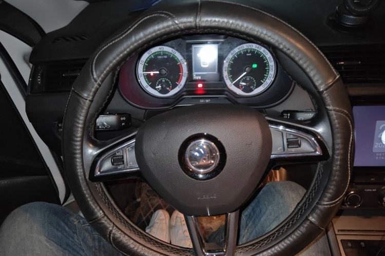 Used Skoda Octavia 2018 TSI280 DSG Luxury Edition Steering Wheel