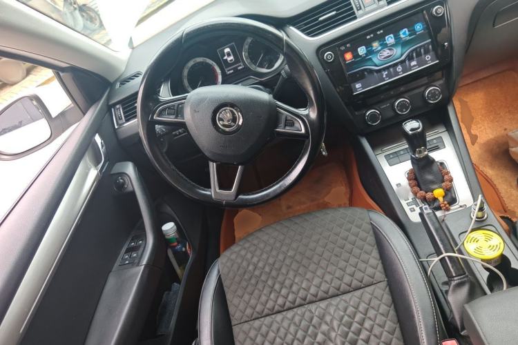 Used Skoda Octavia 2018 TSI230 DSG Luxury Edition Steering Wheel
