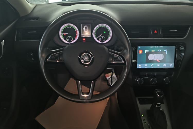 Used Skoda Octavia 2018 TSI230 DSG Luxury Edition Steering Wheel