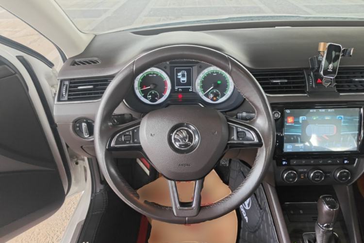 Used Skoda Octavia 2018 TSI280 DSG Flagship Edition Steering Wheel