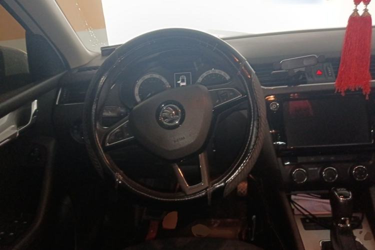 Used Skoda Octavia 2018 TSI230 DSG Luxury Edition Steering Wheel