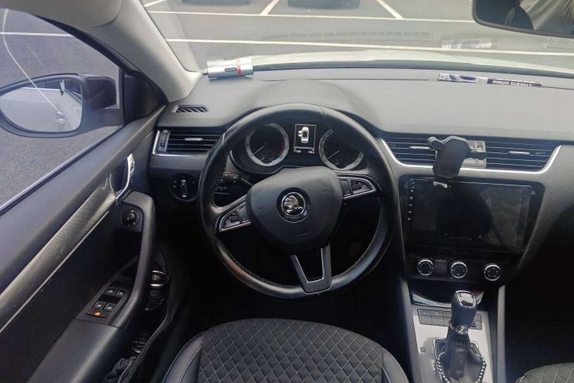 Used Skoda Octavia 2018 Station Wagon TSI230 DSG Luxury Edition Steering Wheel