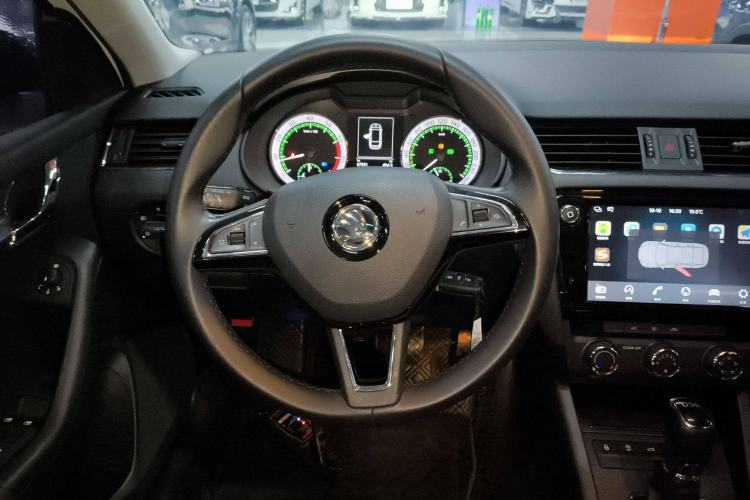 Used Skoda Octavia 2018 Station Wagon TSI280 DSG Luxury Edition Steering Wheel