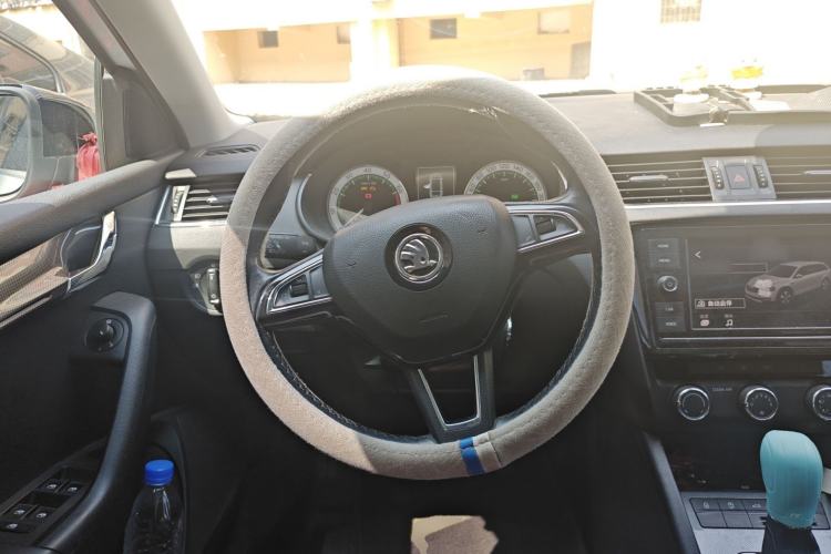 Used Skoda Octavia 2018 Station Wagon TSI280 DSG Luxury Edition Steering Wheel