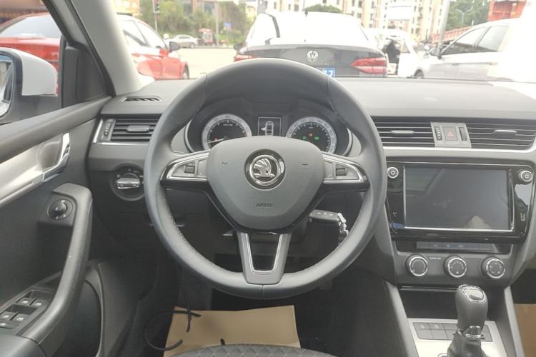 Used Skoda Octavia 2018 TSI230 DSG Luxury Edition Steering Wheel