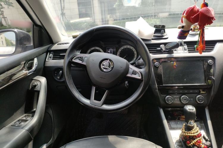 Used Skoda Octavia 2018 TSI280 DSG Flagship Edition Steering Wheel